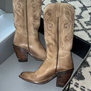 Lucchese Women Tan Boot with Heel